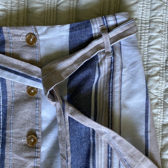 Everly Skirt - Picture 2 of 6